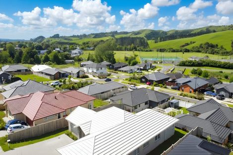 Photo of property in 5 Awa Avenue, Helensville, 0800
