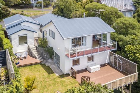 Photo of property in 85 Kahu Road, Paremata, Porirua, 5024