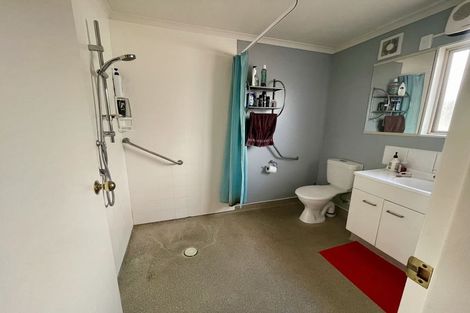 Photo of property in 2/28 Third Avenue, Tauranga, 3110