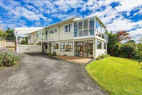 Photo of property in 64 Eskdale Road, Birkdale, Auckland, 0626