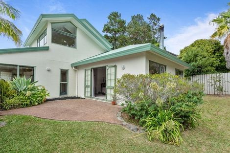 Photo of property in 3 Princess Maria Place, Massey, Auckland, 0614