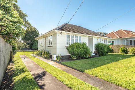 Photo of property in 1 Matarawa Street, Whanganui East, Whanganui, 4500