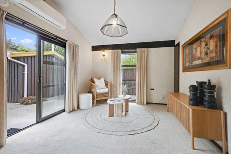 Photo of property in 18 Hawkswood Place, Avonhead, Christchurch, 8042