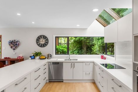 Photo of property in 16 Felstead Place, Avonhead, Christchurch, 8042