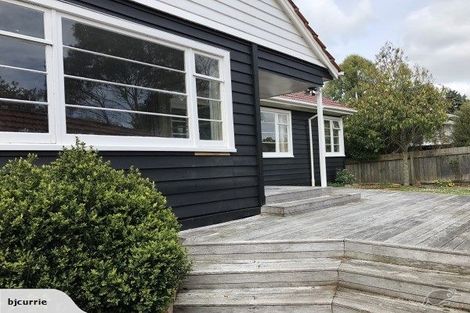 Photo of property in 16 Collingwood Street, Hokowhitu, Palmerston North, 4410