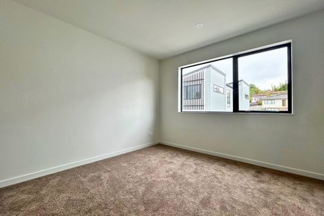 Photo of property in 23c Athena Drive, Totara Vale, Auckland, 0629