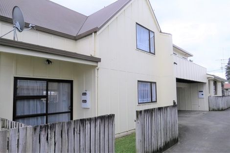 Photo of property in 3 Inverness Avenue, Hamilton East, Hamilton, 3216