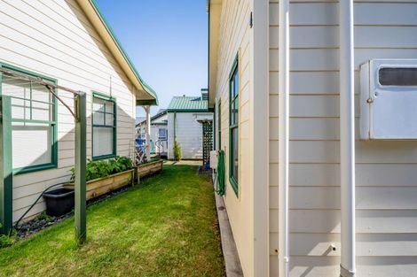 Photo of property in 70-76 Whiteley Street, Moturoa, New Plymouth, 4310