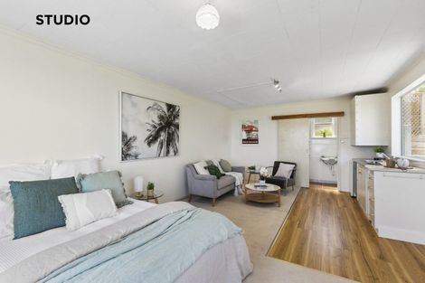 Photo of property in 5 Salford Street, Newlands, Wellington, 6037