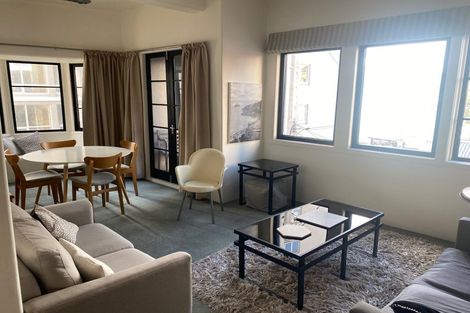 Photo of property in 1u2 Hay Street, Oriental Bay, Wellington, 6011