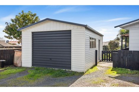 Photo of property in 106 Queen Street, Waiuku, 2123