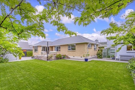 Photo of property in 41 Sandwich Road, Beckenham, Christchurch, 8023