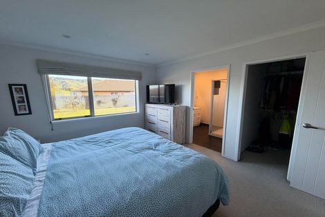 Photo of property in 40 Sunstone Crescent, Brown Owl, Upper Hutt, 5018