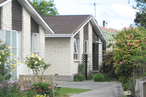 Photo of property in 32 Prestons Road, Redwood, Christchurch, 8051