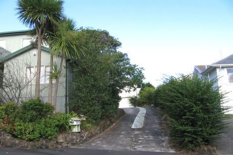 Photo of property in 2/16 Howard Road, Northcote, Auckland, 0627