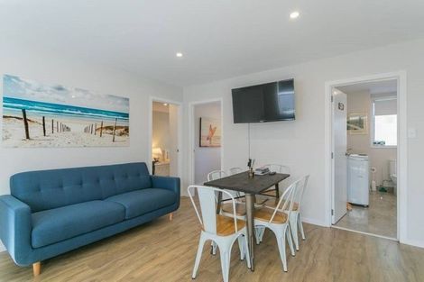 Photo of property in 2/4 Sydney Street, Hauraki, Auckland, 0622