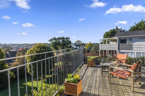 Photo of property in 11 Valley View Road, Glenfield, Auckland, 0629