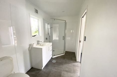 Photo of property in 108 Tirimoana Road, Te Atatu South, Auckland, 0602