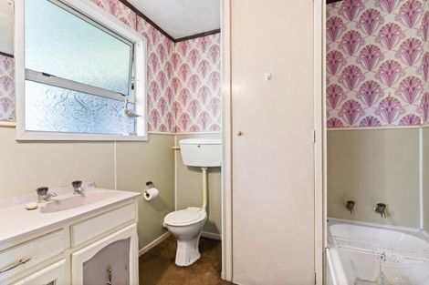 Photo of property in 112 Philomel Road, Whangamata, 3620
