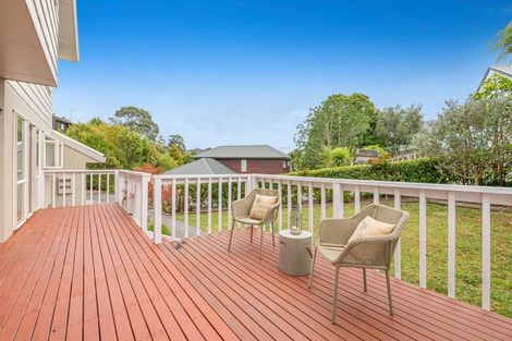 Photo of property in 2/39 Rifleman Rise, Unsworth Heights, Auckland, 0632
