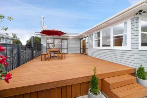 Photo of property in 216a Sturges Road, Henderson, Auckland, 0612