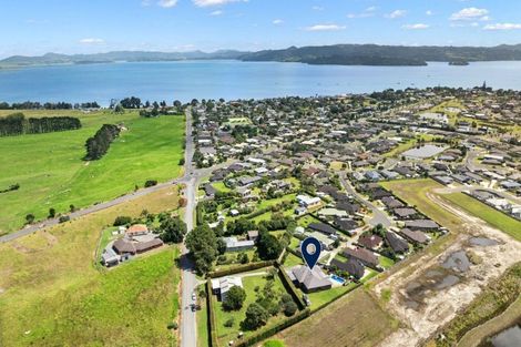 Photo of property in 21 Pyle Road East, One Tree Point, Whangarei, 0171