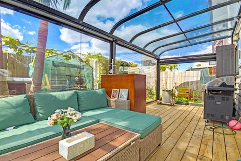 Photo of property in 160d Hill Road, Manurewa, Auckland, 2105