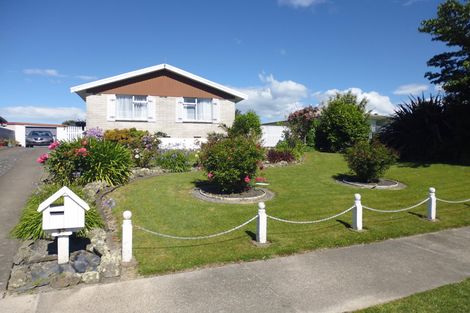 Photo of property in 32 Farnworth Crescent, Whakatane, 3120