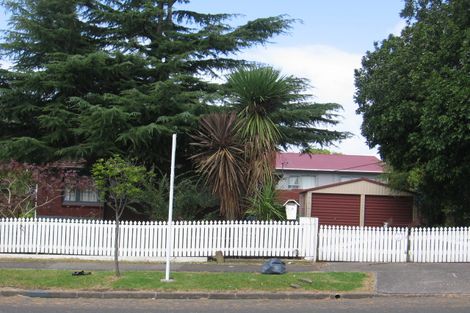 Photo of property in 49 Sabulite Road, Kelston, Auckland, 0602
