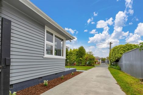Photo of property in 8 Manor Place, Bryndwr, Christchurch, 8053