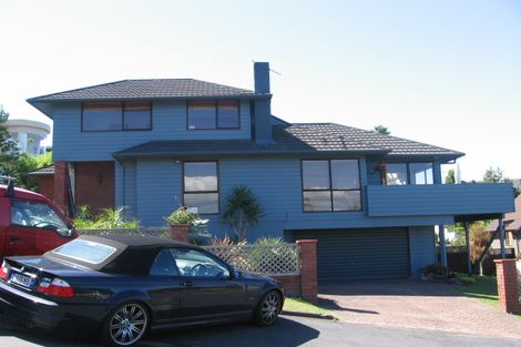 Photo of property in 1/29 Churchill Road, Murrays Bay, Auckland, 0630