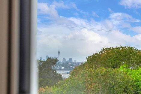Photo of property in 52 Roberts Road, Te Atatu South, Auckland, 0610