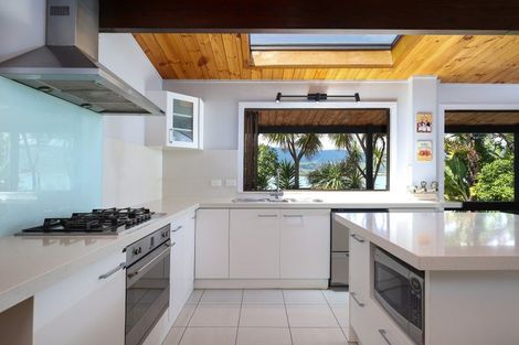 Photo of property in 90 Point Road, Monaco, Nelson, 7011