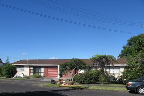 Photo of property in 2/6 Hinekohu Street, New Lynn, Auckland, 0600
