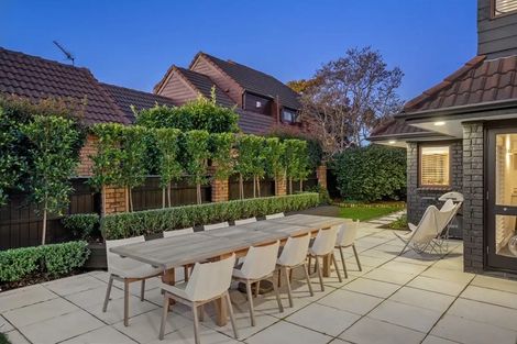 Photo of property in 27 Riverstone Road, Te Atatu Peninsula, Auckland, 0610