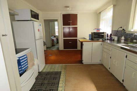 Photo of property in 3 Queen Street, Westport, 7825