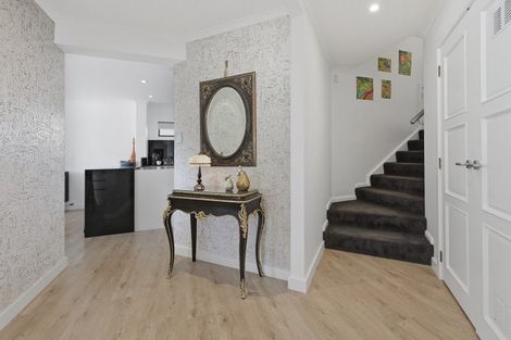 Photo of property in 4/2 Sixth Avenue, Tauranga, 3110