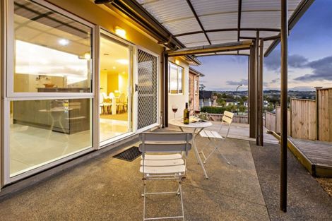 Photo of property in 33 Lucca Crescent, Flat Bush, Auckland, 2019