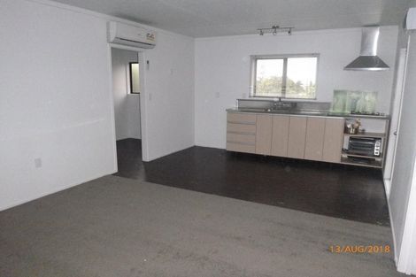 Photo of property in 40 Clyma Place, Massey, Auckland, 0614