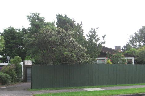 Photo of property in 74 Edmonton Road, Henderson, Auckland, 0612