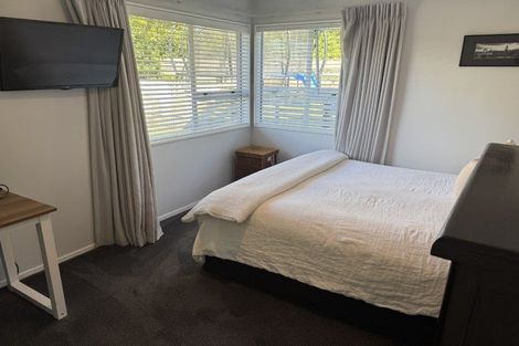 Photo of property in 129 Maungaraki Road, Korokoro, Lower Hutt, 5012