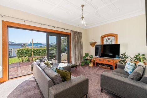 Photo of property in 180 Victoria Road, Saint Clair, Dunedin, 9012