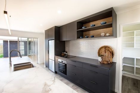 Photo of property in 29 Boyce Crescent, Cambridge, 3434