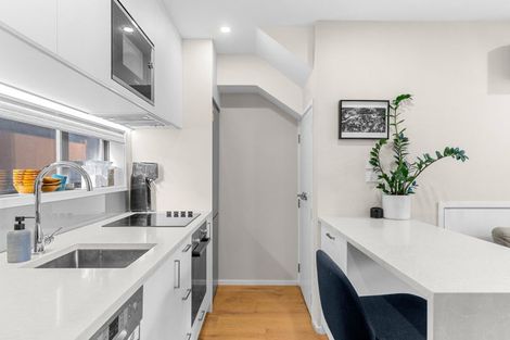 Photo of property in 28 Koro Lane, Mangere Bridge, Auckland, 2022