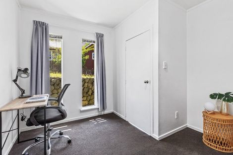 Photo of property in 1b Sandhurst Way, Crofton Downs, Wellington, 6035