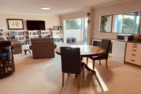 Photo of property in 18 Hinewa Road, Otumoetai, Tauranga, 3110