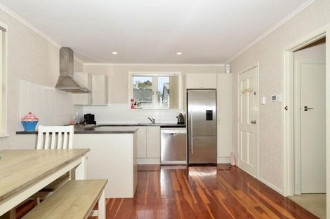 Photo of property in 74 Pooks Road, Ranui, Auckland, 0612