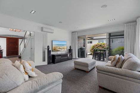 Photo of property in 49 Oceania Sands Way, Papamoa Beach, Papamoa, 3118