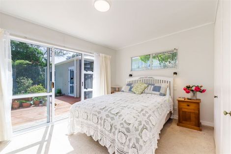 Photo of property in 8a Fleetwood Grove, Waikanae, 5036