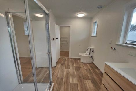 Photo of property in 48 Woodlands Crescent, Browns Bay, Auckland, 0630